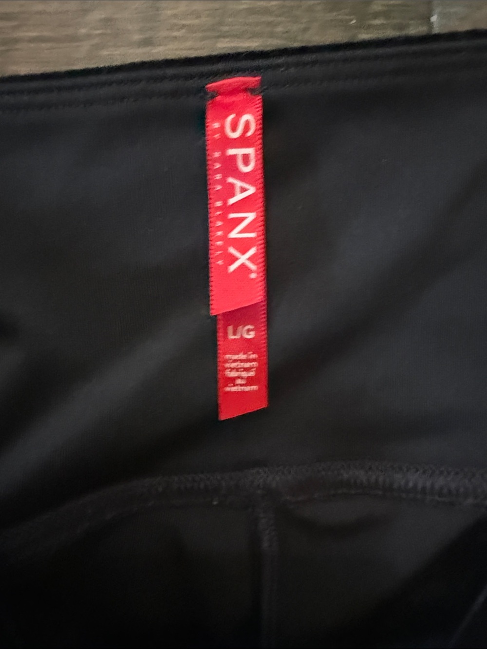 Spanx Velvet Leggings Size Large - Picture 3 of 3